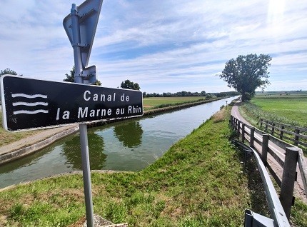 Spot : La voie verte du canal de la Marne au Rhin
